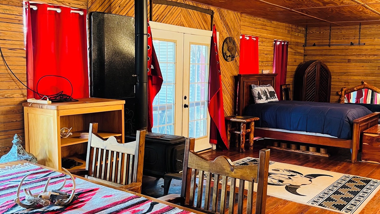 Photo of Bedroom in Connerville