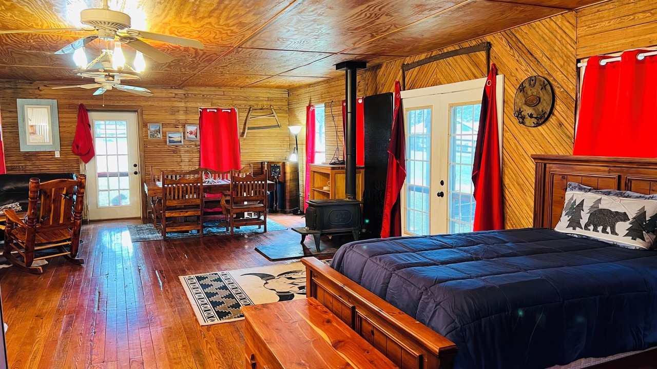 Photo of Bedroom in Connerville
