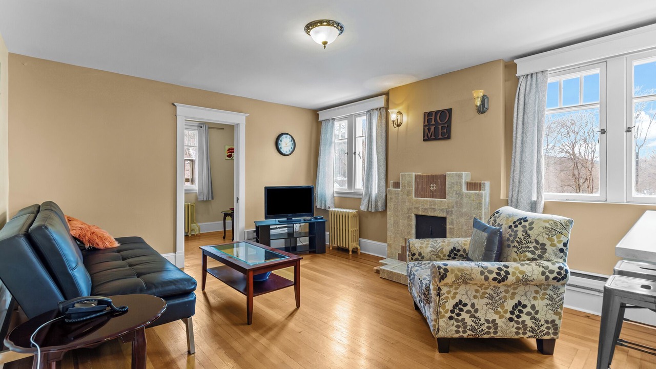 Photo of Livingroom in Waterford Valley