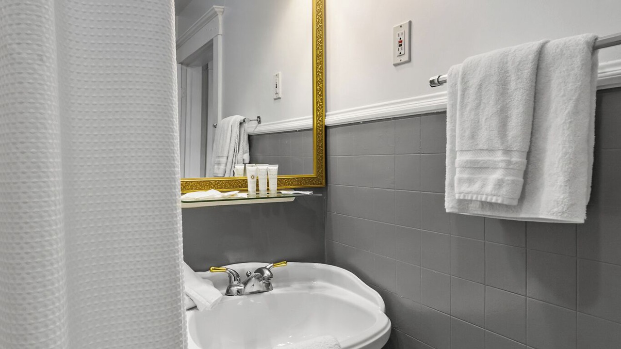 Photo of Bathroom in Waterford Valley