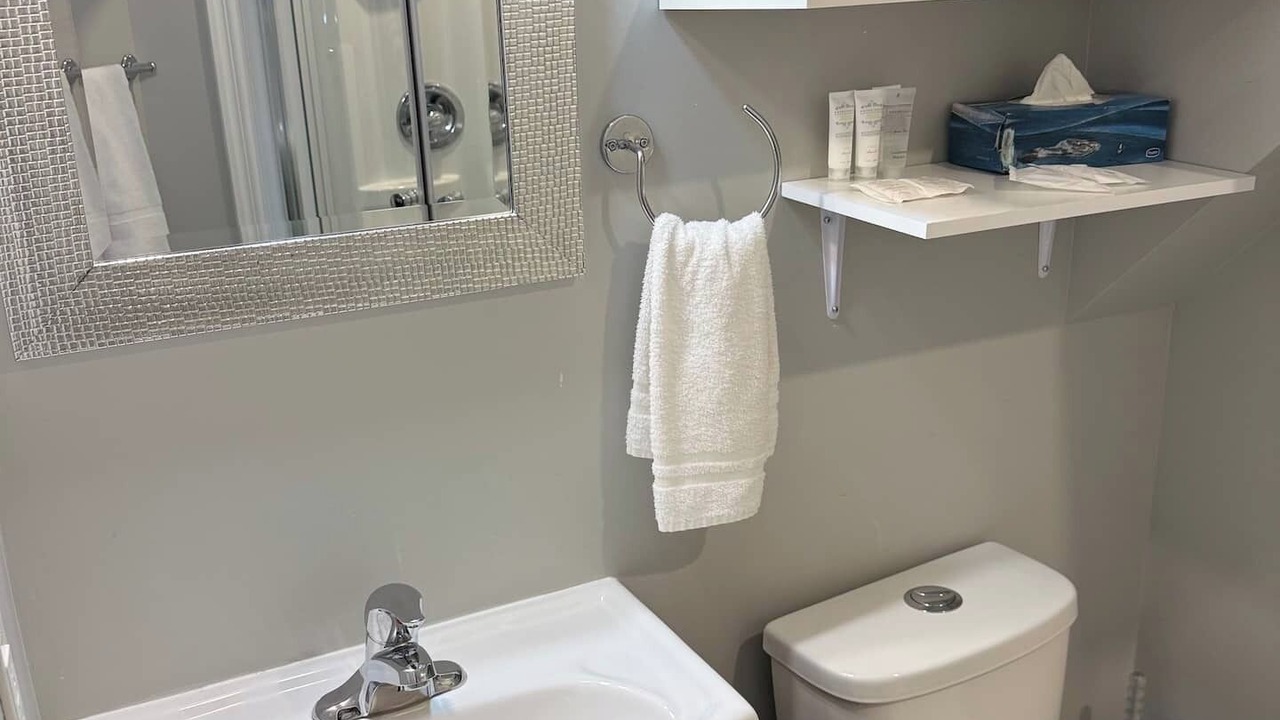 Photo of Bathroom in Waterford Valley