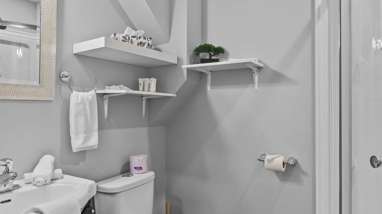 Photo of Bathroom in Waterford Valley