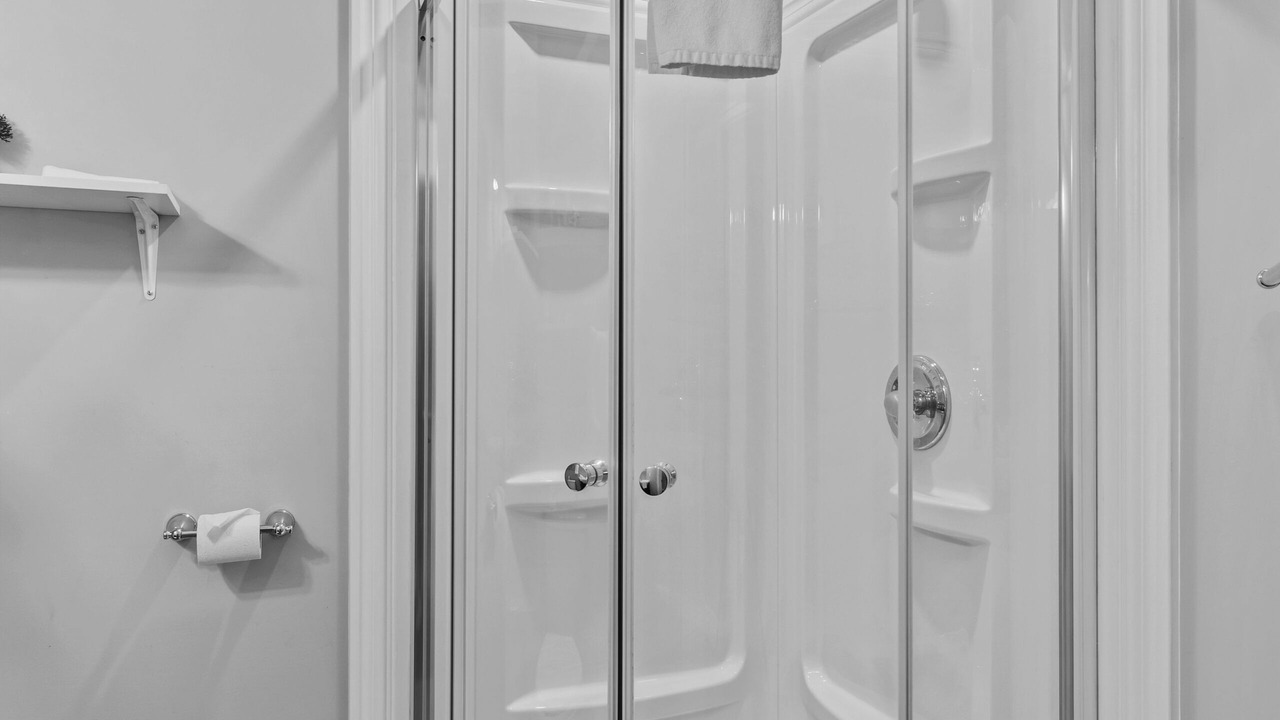 Photo of Bathroom in Waterford Valley