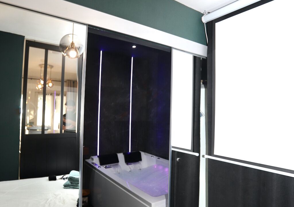 Photo of Bedroom in Rive Droite