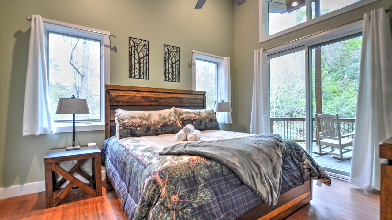 Photo of Bedroom in Sylva