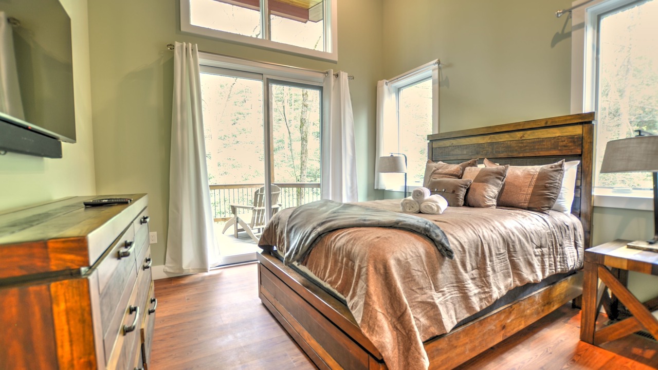 Photo of Bedroom in Sylva