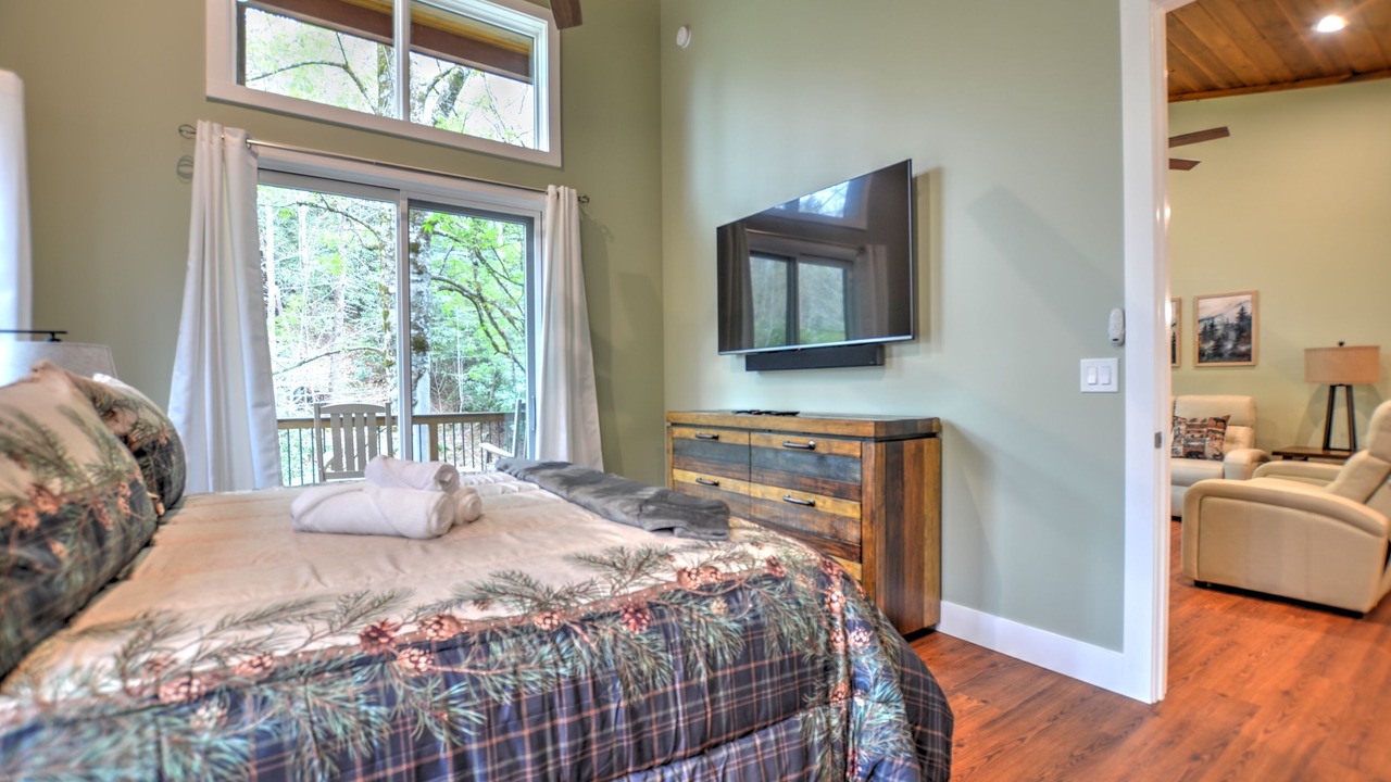 Photo of Bedroom in Sylva