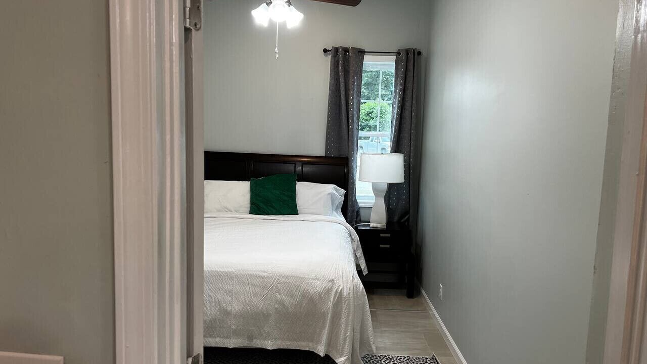 Photo of Bedroom in Wadley