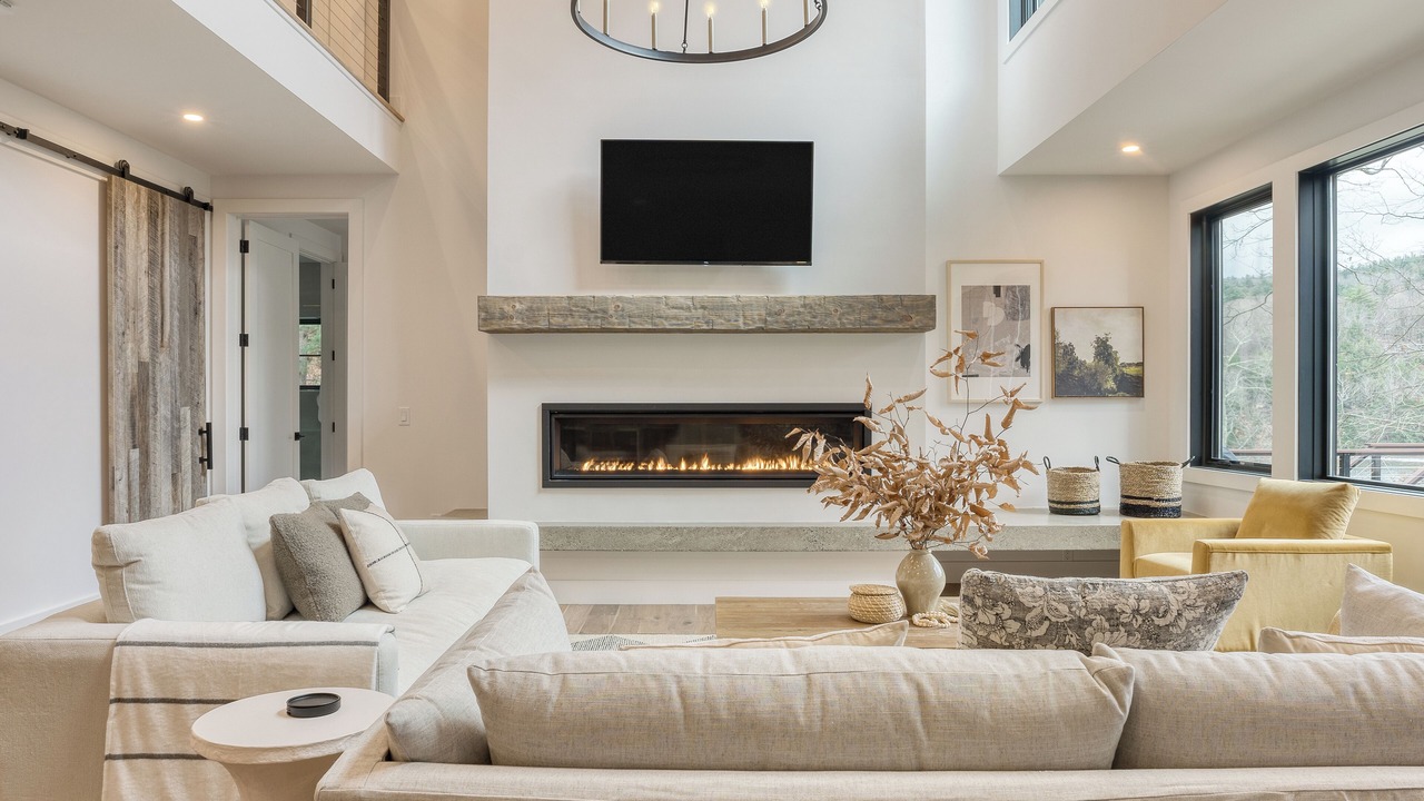 Photo of Livingroom in Monterey