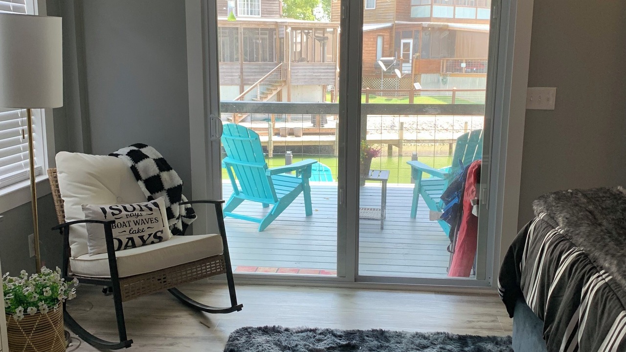 Photo of Livingroom in Horseshoe Lake