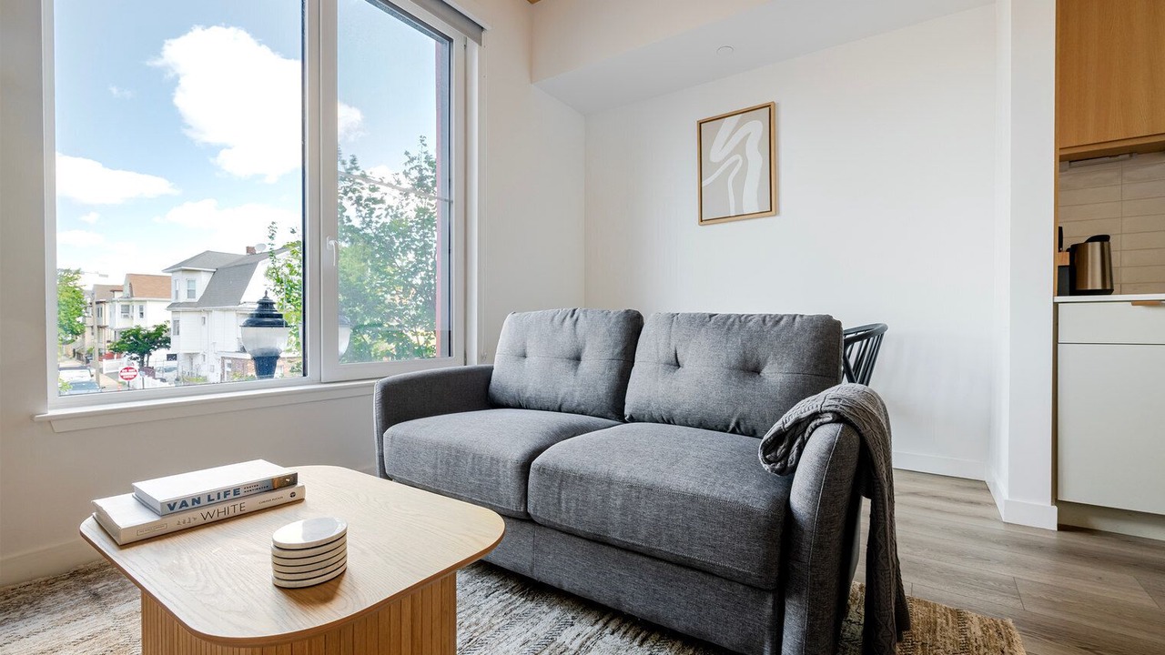 Photo of Livingroom in East Somerville