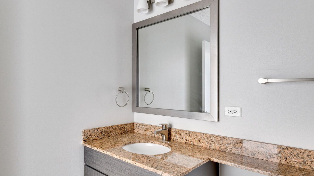 Photo of Bathroom in West Loop Gate