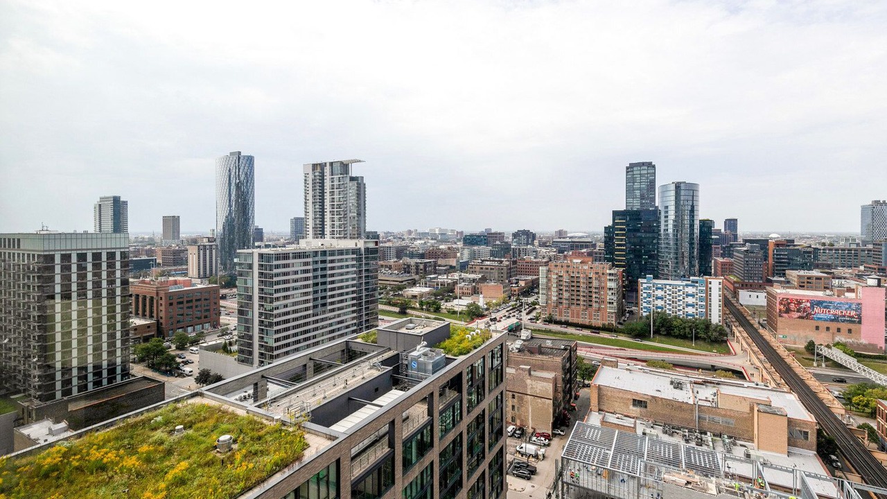 Photo of Others in West Loop Gate