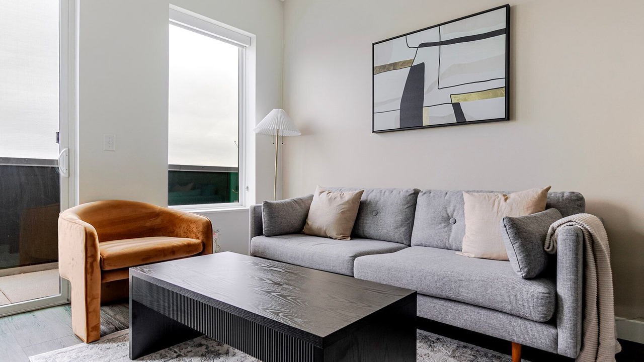 Photo of Livingroom in Elmhurst