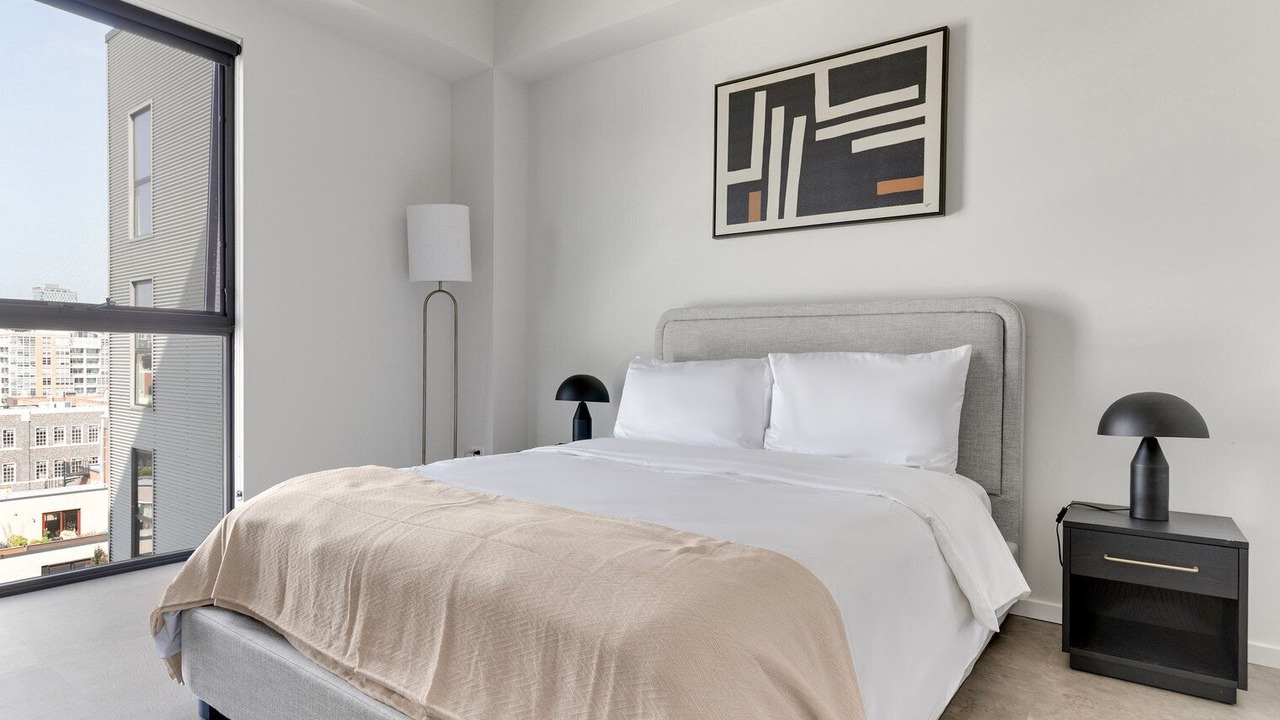 Photo of Bedroom in Near West Side