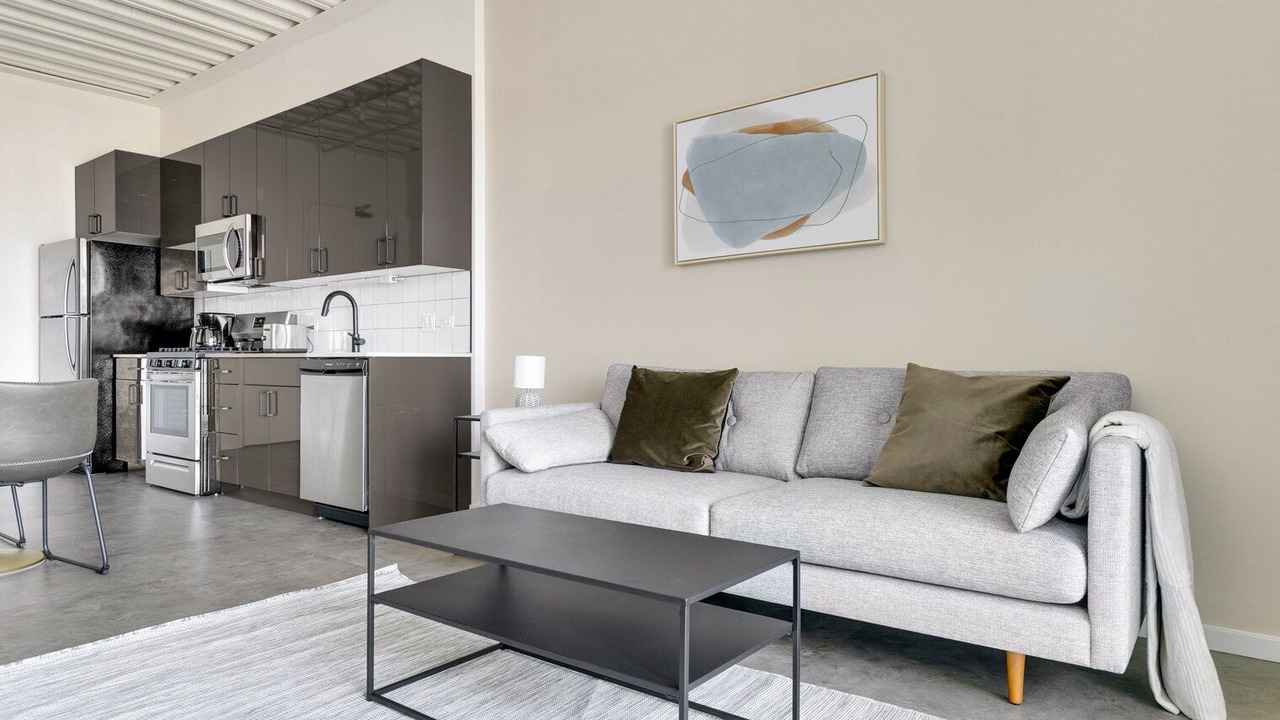 Photo of Livingroom in Near West Side