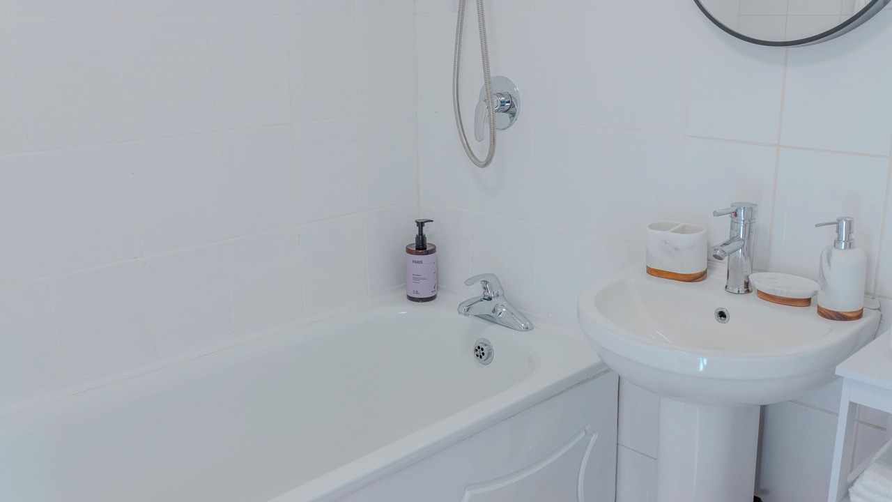 Photo of Bathroom in Coldharbour