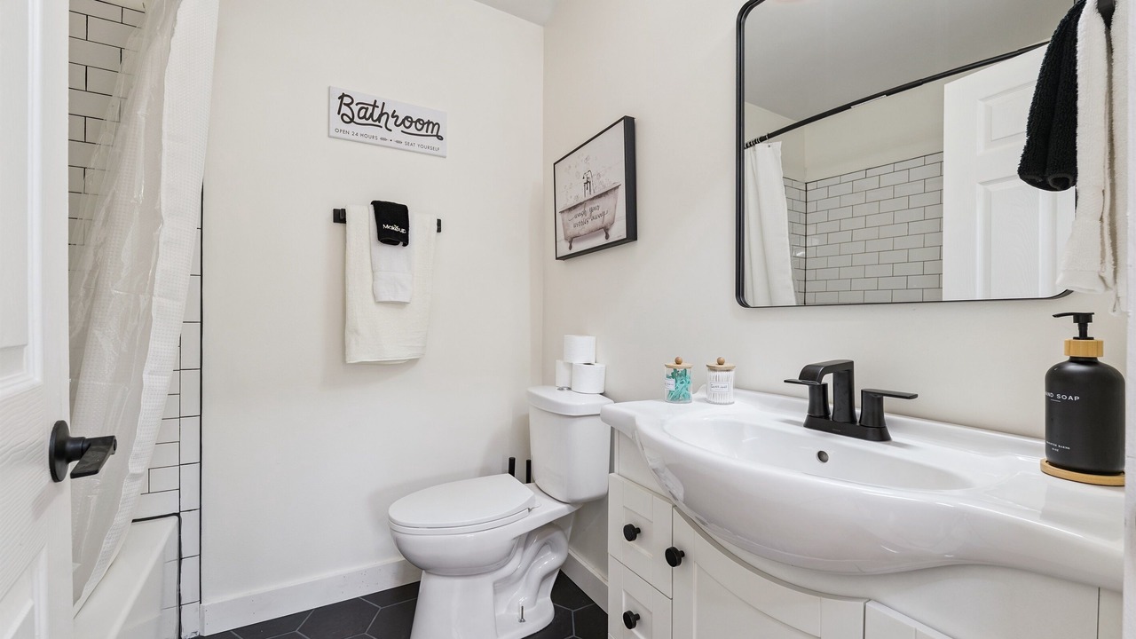Photo of Bathroom in New Baltimore