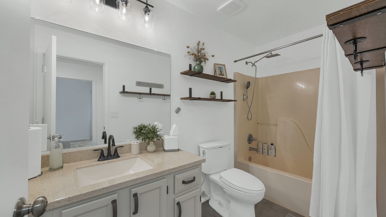 Photo of Bathroom in Dove Mountain