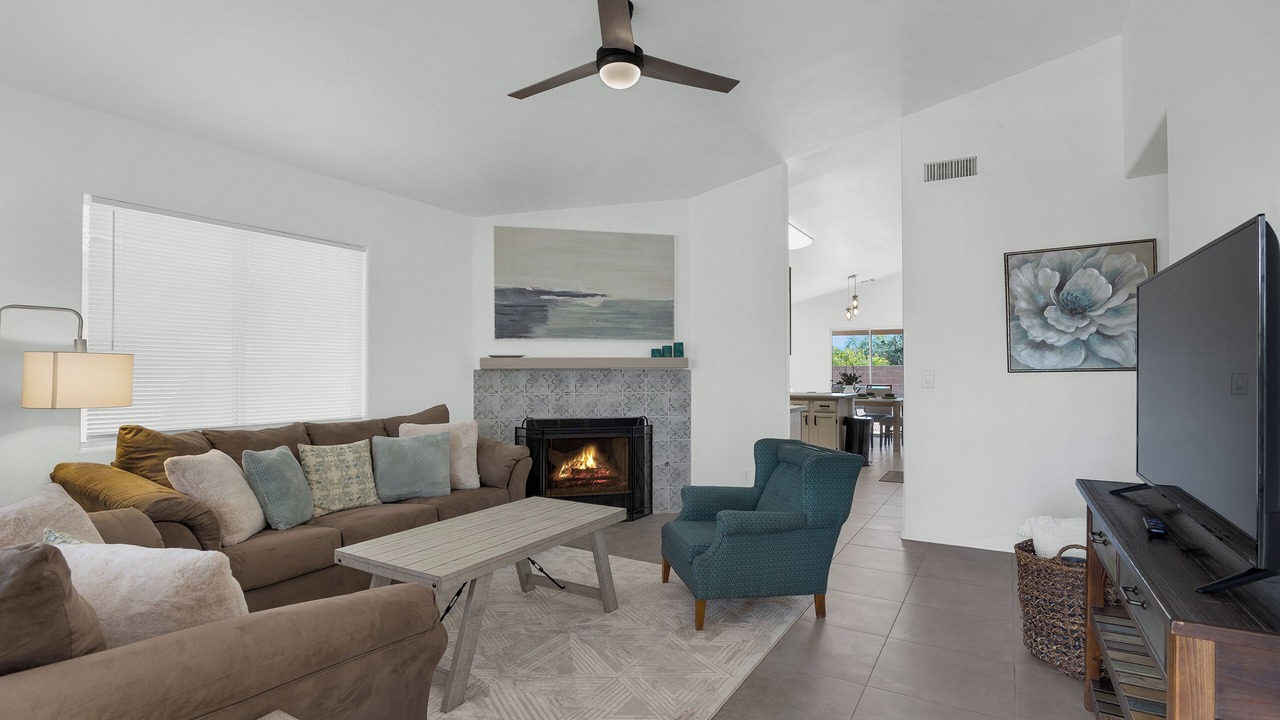 Photo of Livingroom in Dove Mountain