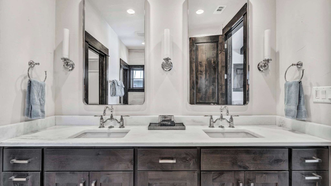 Photo of Bathroom in Spicewood