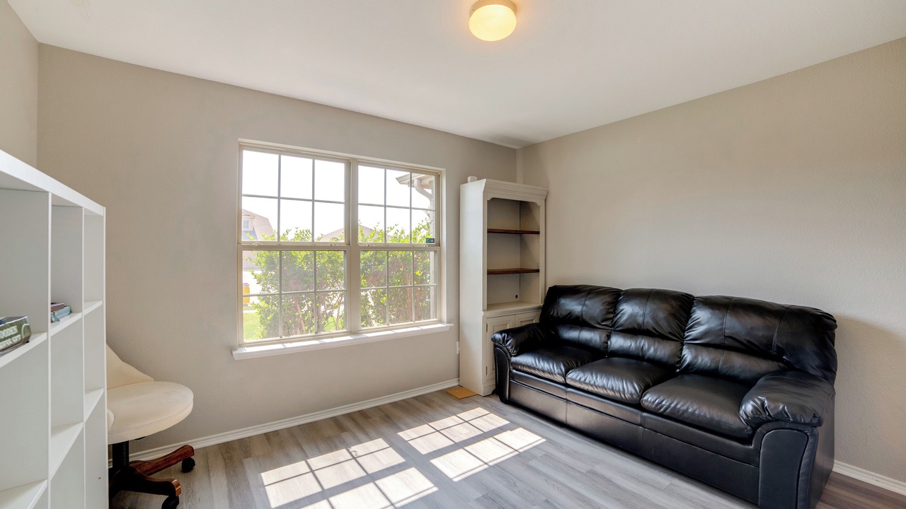 Photo of Livingroom in Seagoville