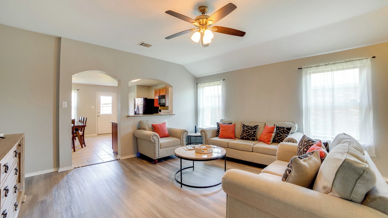 Photo of Livingroom in Seagoville