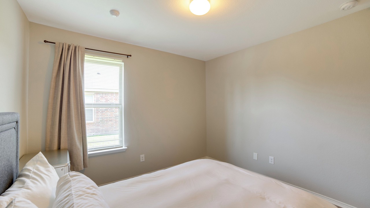 Photo of Bedroom in Seagoville