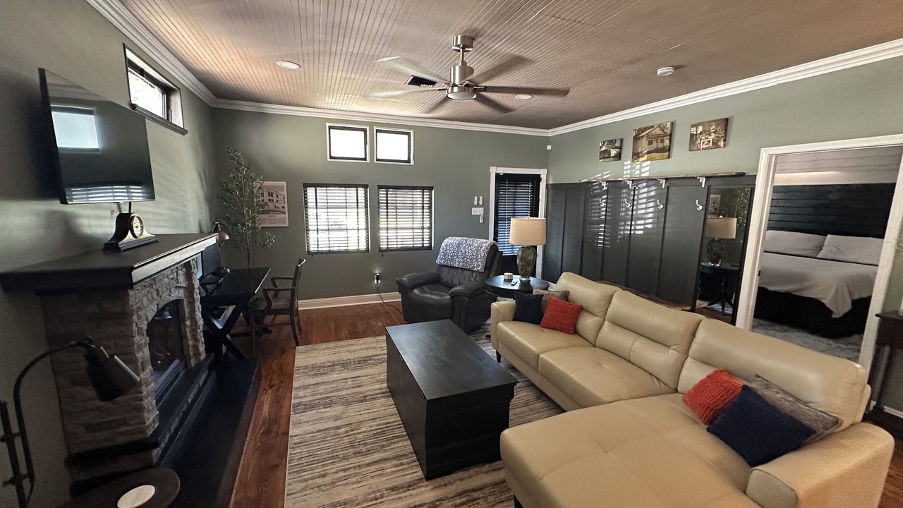 Photo of Livingroom in Lafayette