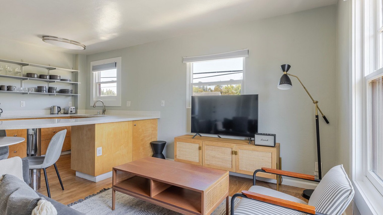 Photo of Livingroom in Downtown North