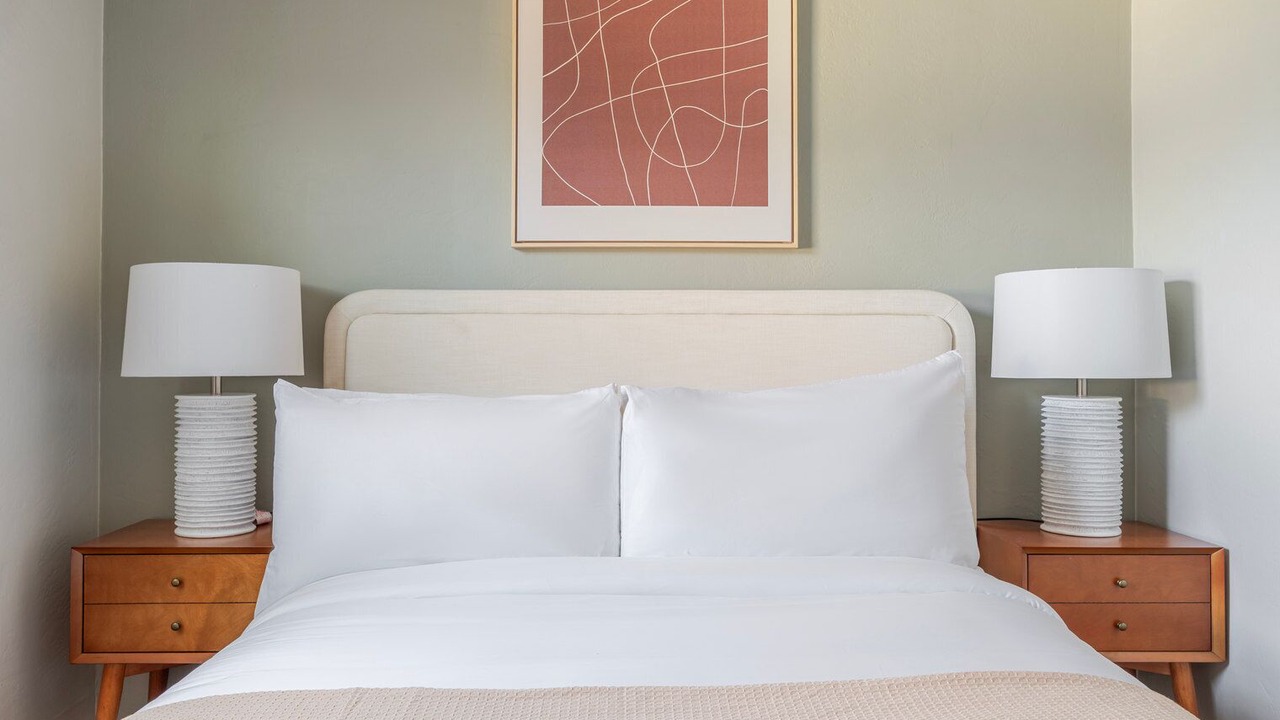 Photo of Bedroom in Downtown North