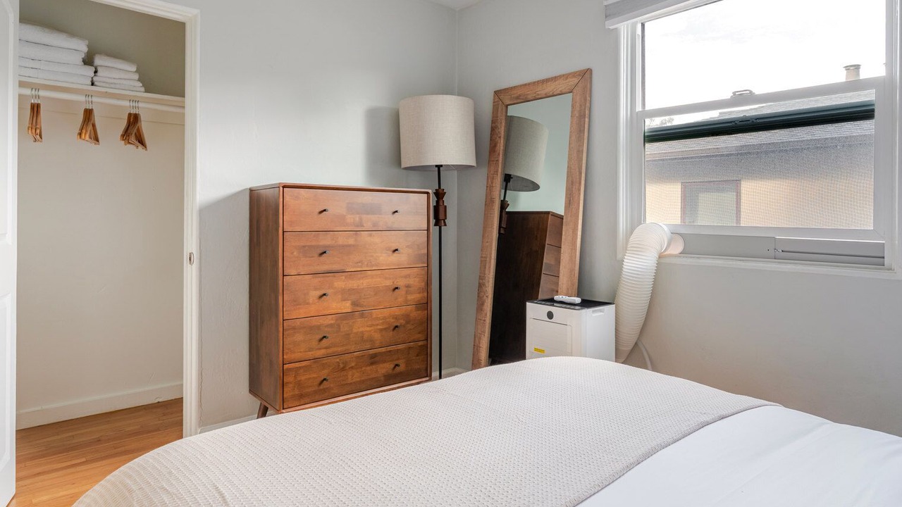 Photo of Bedroom in Downtown North