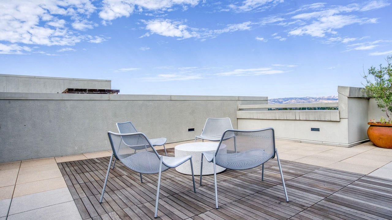 Photo of Patio Balcony in The Villas