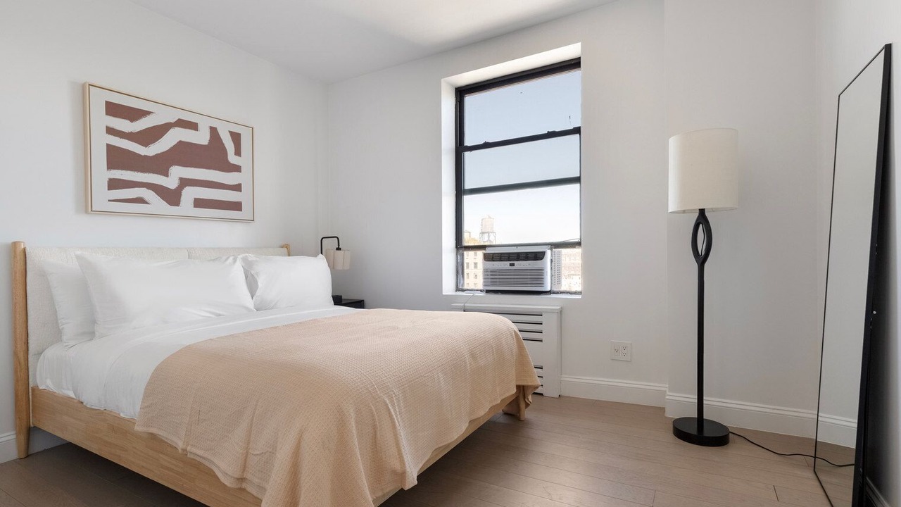 Photo of Bedroom in Bloomingdale