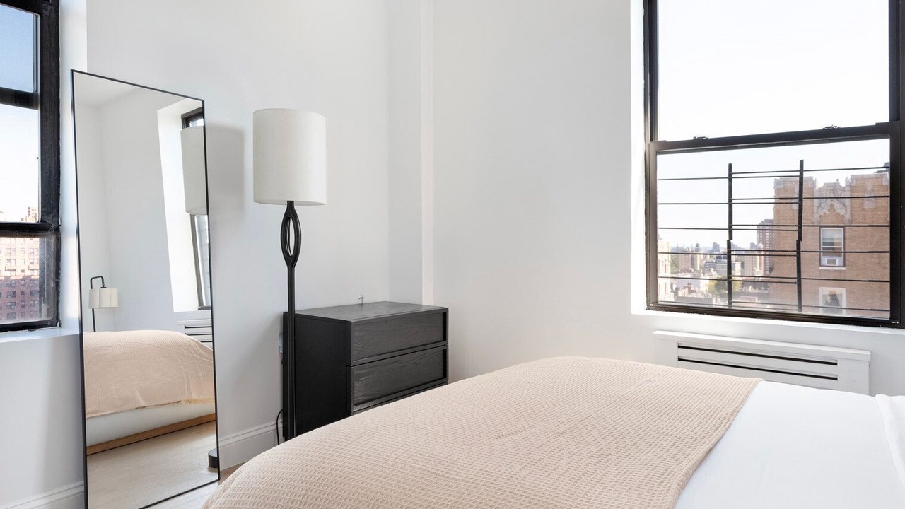 Photo of Bedroom in Bloomingdale