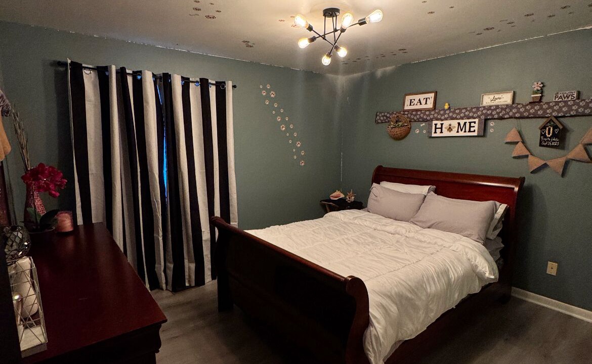 Photo of Bedroom in Belleville