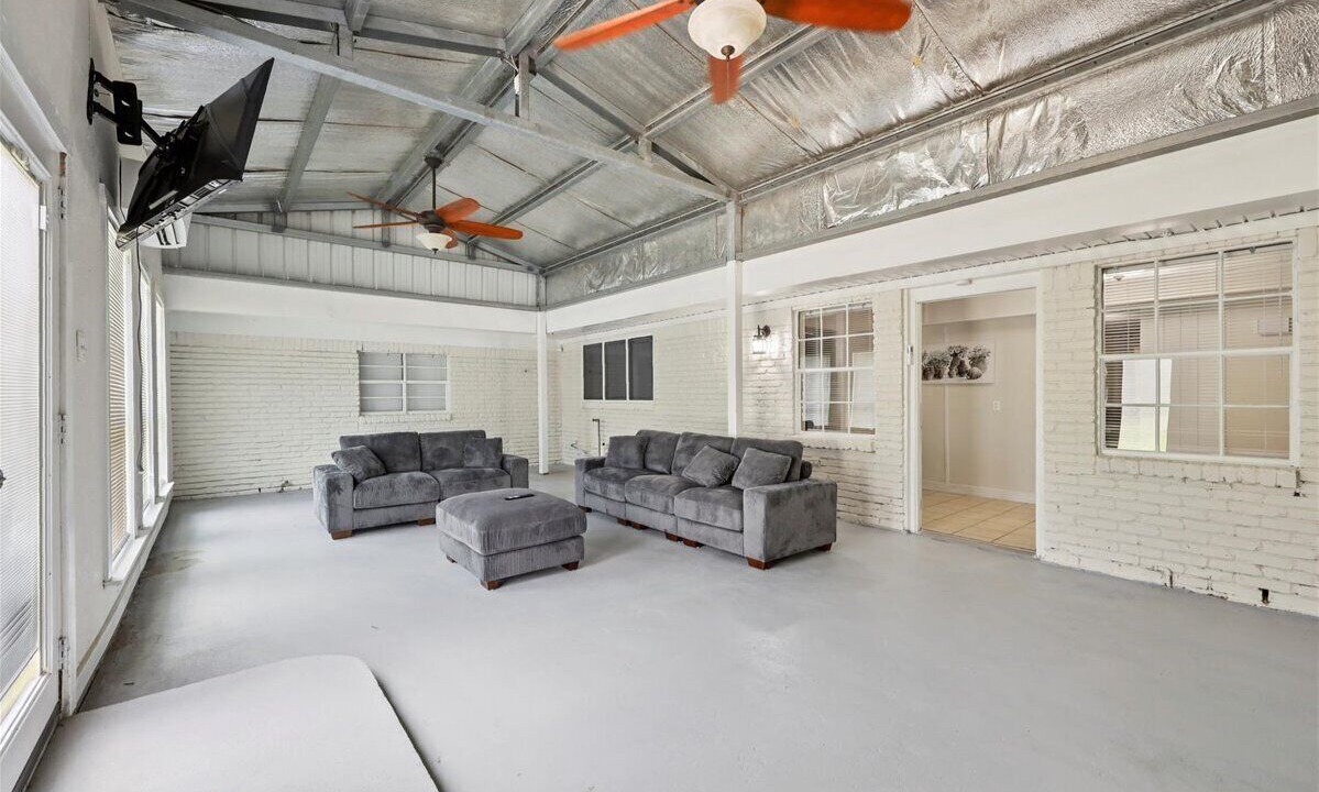 Photo of Bedroom in Deweyville