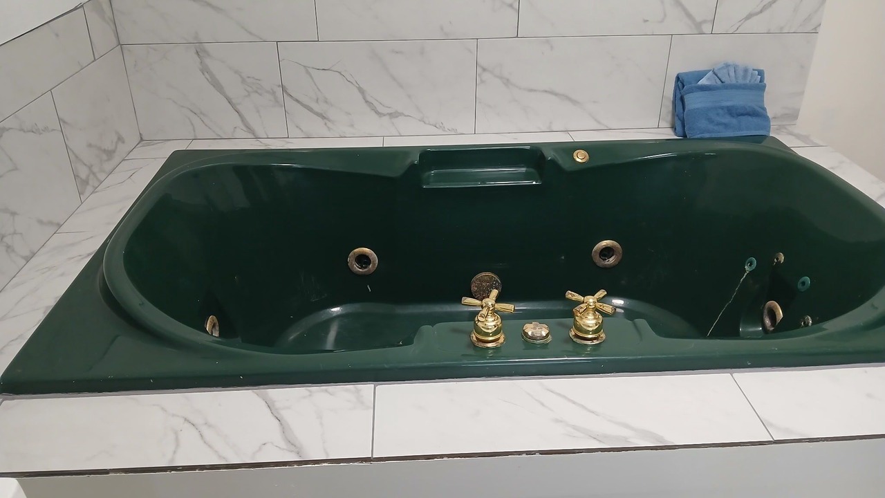 Photo of Bathroom in Deweyville