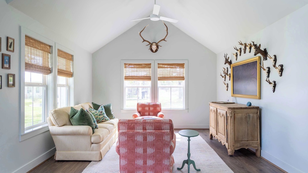 Photo of Livingroom in Round Top