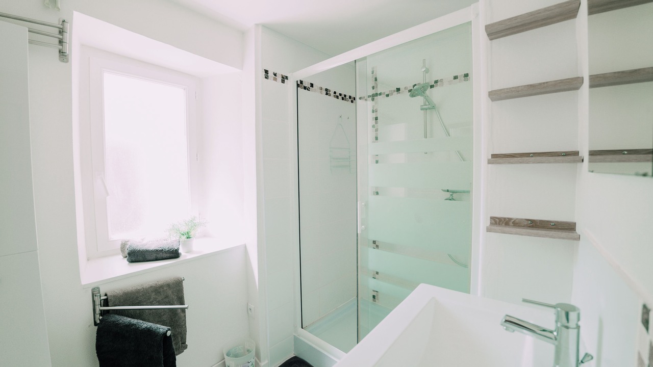 Photo of Bathroom in Saint-Hilaire-des-Loges