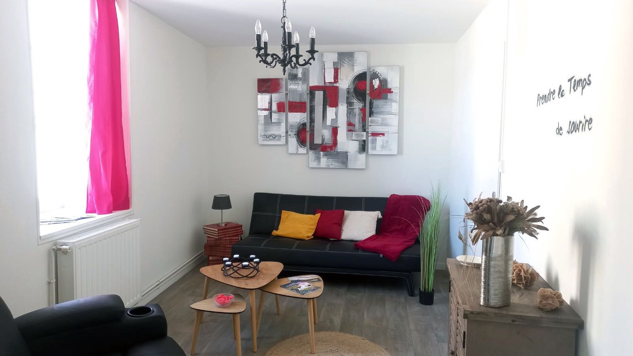 Photo of Livingroom in Saint-Hilaire-des-Loges