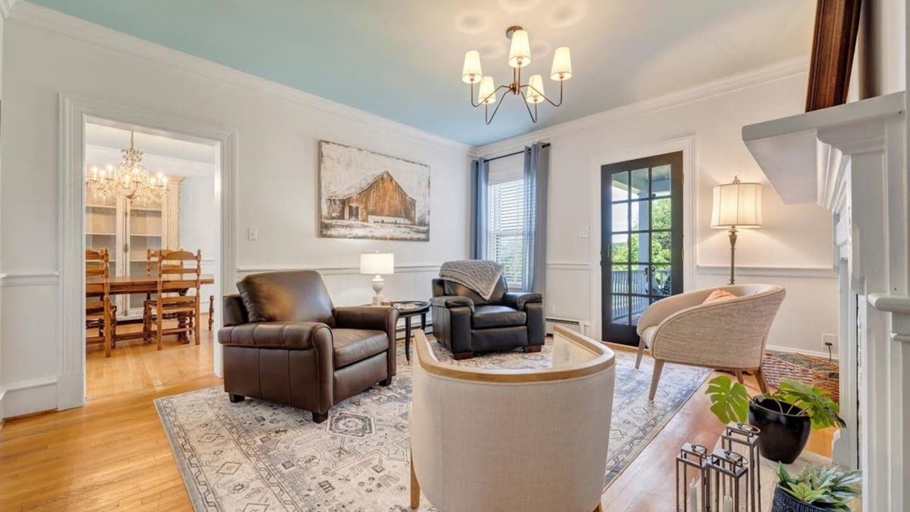 Photo of Livingroom in Blairs