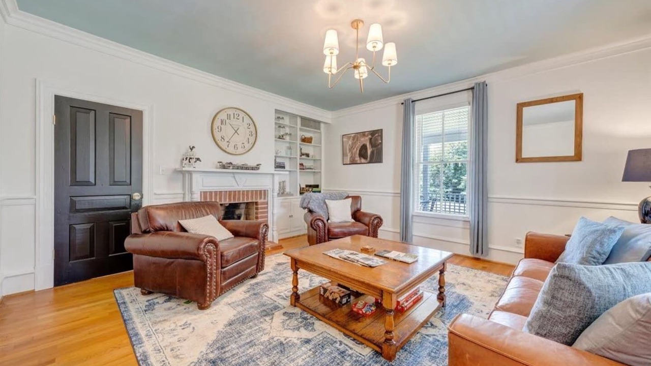 Photo of Livingroom in Blairs