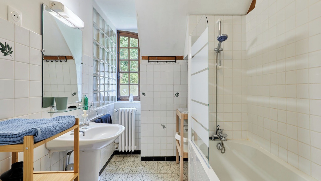 Photo of Bathroom in Bretteville-sur-Laize