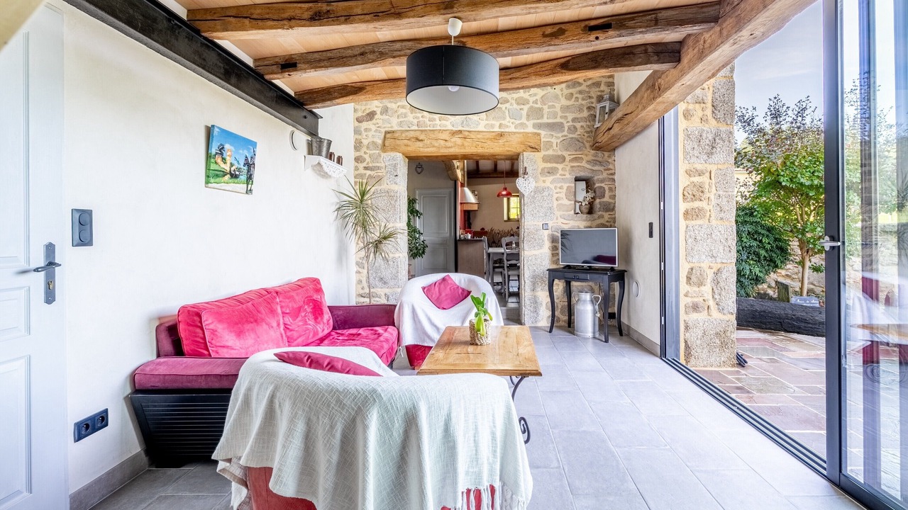 Photo of Livingroom in Chambretaud