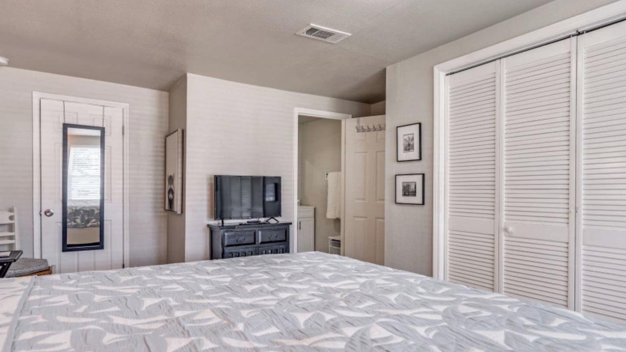 Photo of Bedroom in Roanoke