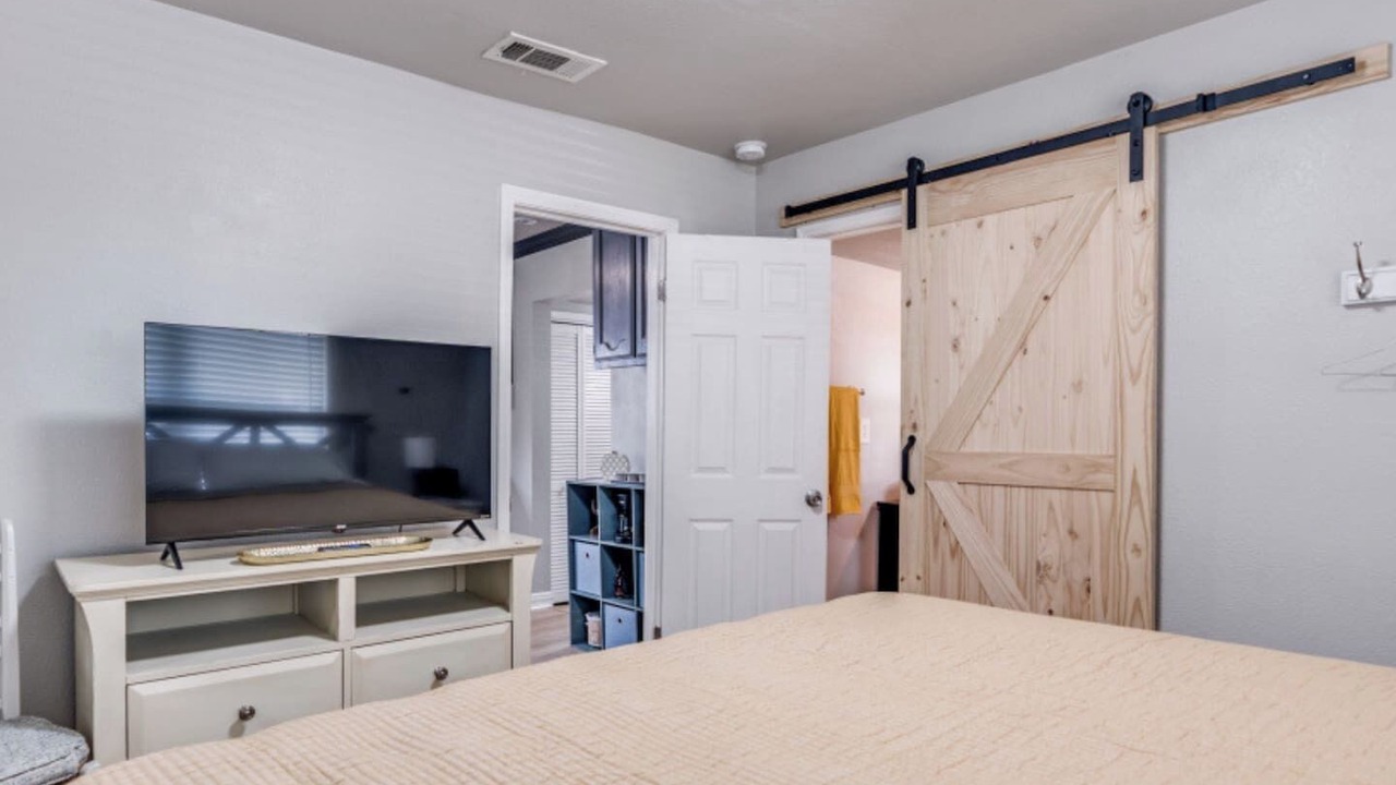 Photo of Bedroom in Roanoke