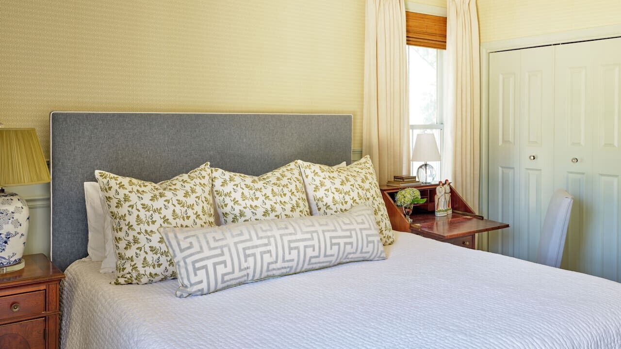 Photo of Bedroom in Northwest Quadrant