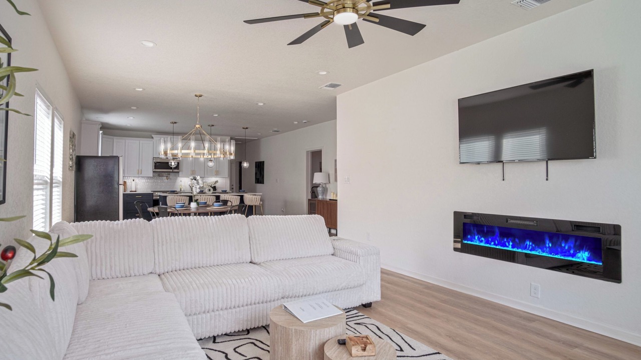 Photo of Livingroom in Arena District