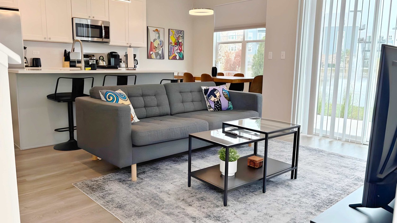 Photo of Livingroom in Warrenville